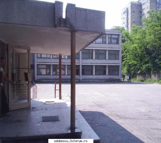 POZE MARFA CU ODO [Album Foto] - Syncron - Arhiva